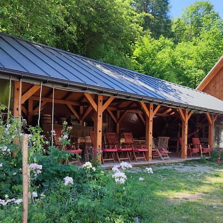 Hajstra Hotel Krempna Eksteriør billede