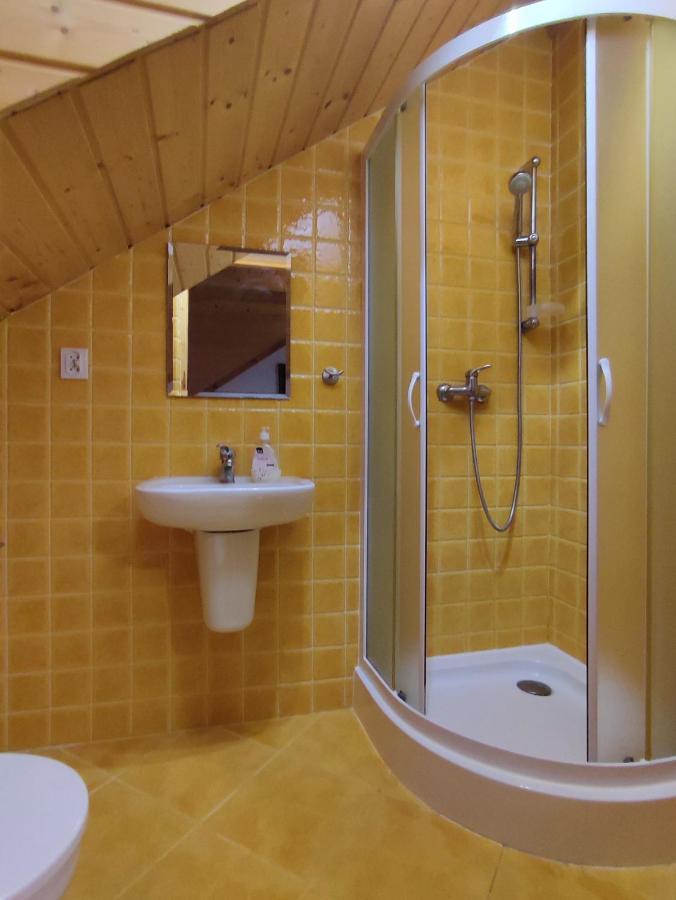 Hajstra Hotel Krempna Eksteriør billede