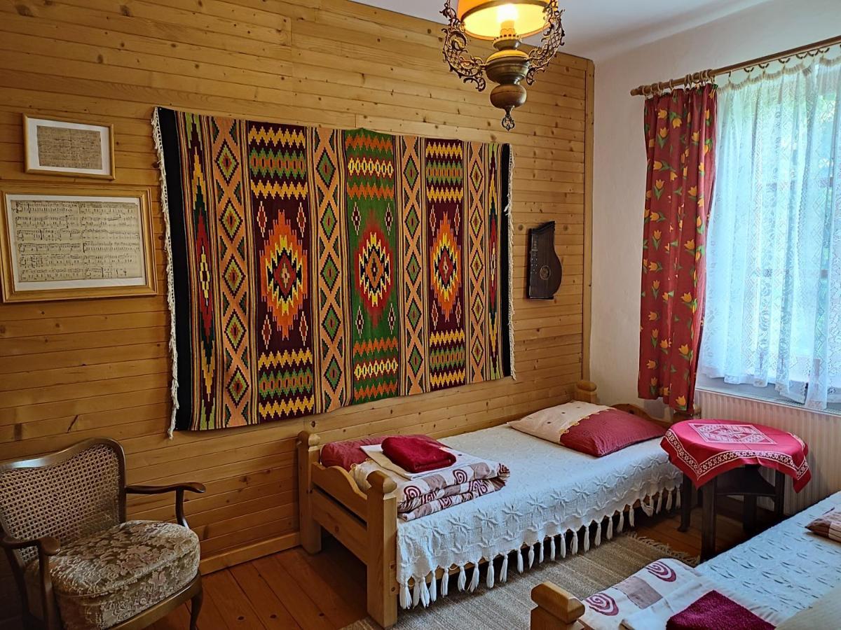 Hajstra Hotel Krempna Eksteriør billede